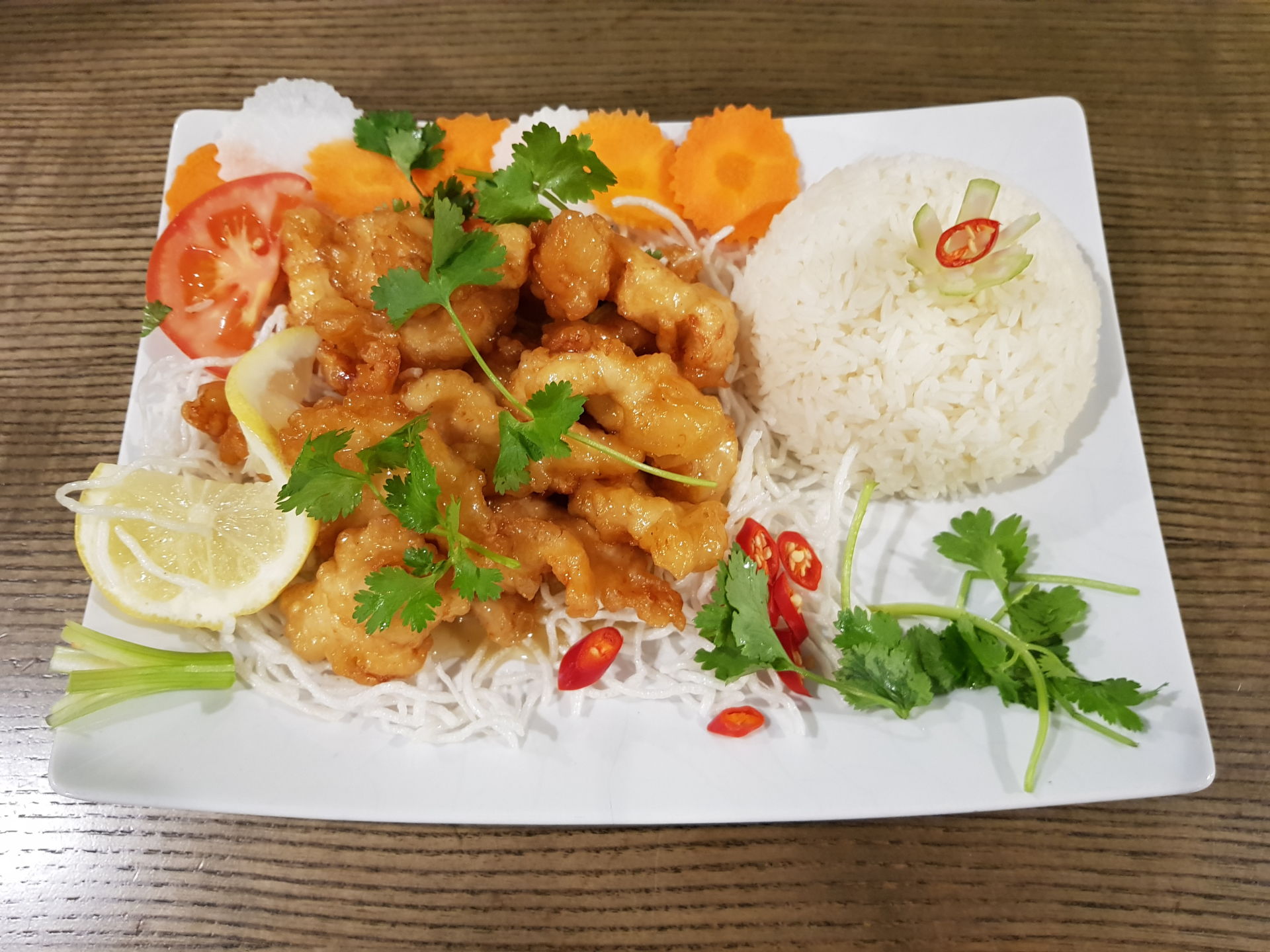 Gà Sốt Chanh – Vietnamese Lemon Chicken and Rice.