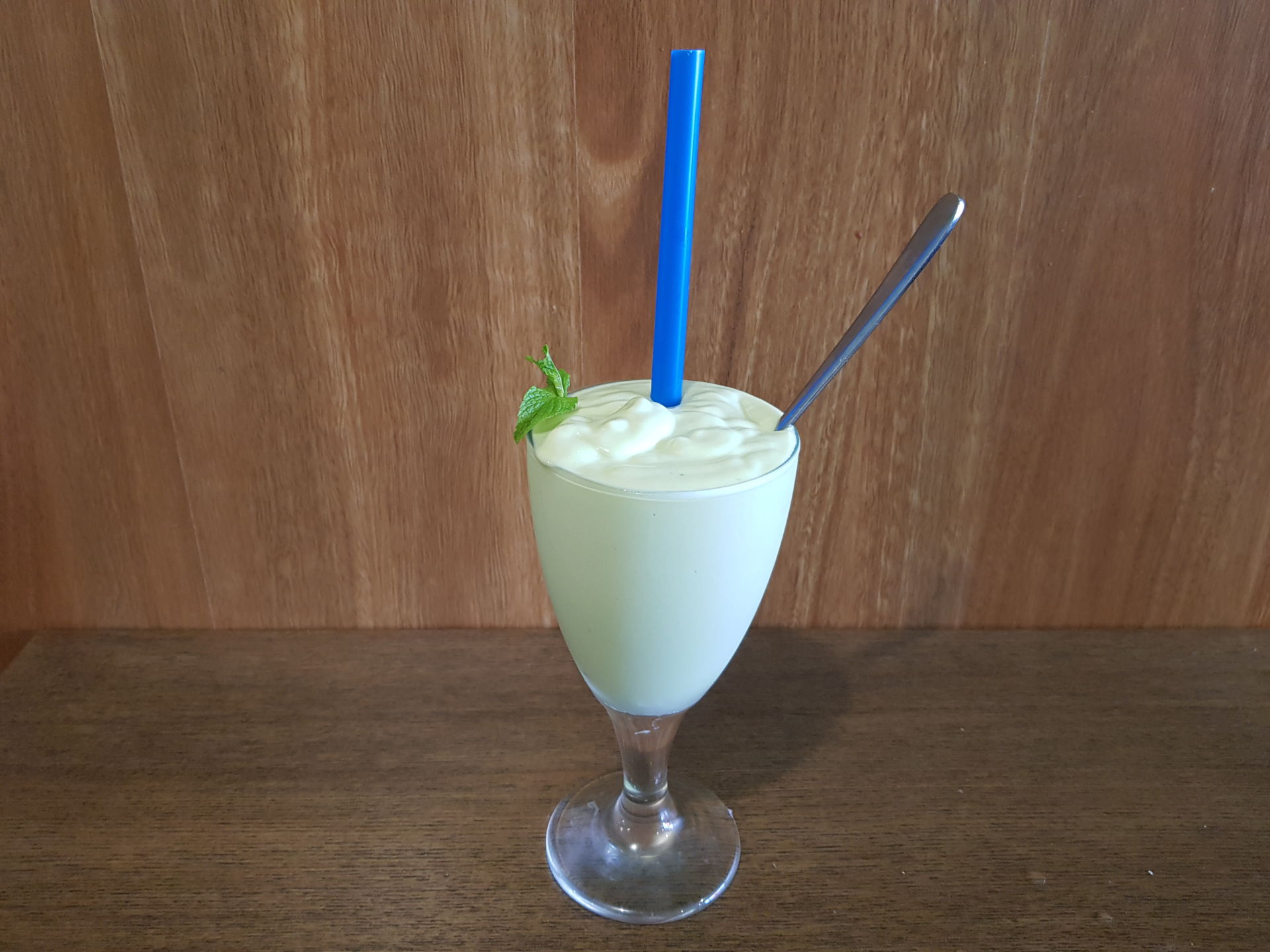 Sinh Tố Bơ - Vietnamese Avocado Smoothie