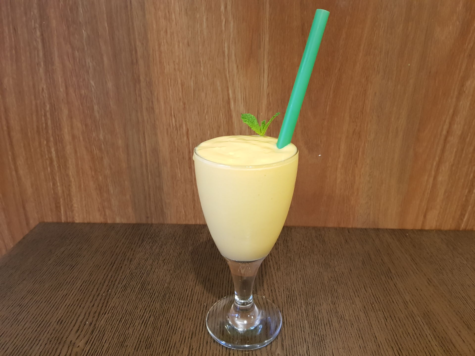 Vietnamese Mango Smoothie